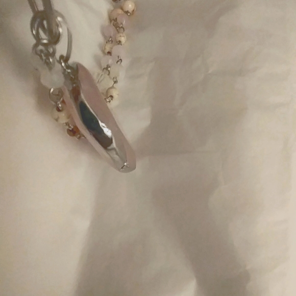 NEW Beautiful Semi Precious Pink Stone Necklace - Picture 3 of 4